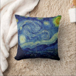 Van Gogh Starry Night Kudde<br><div class="desc">Vincent Van Gogh's "Starry Natt"-teckning visas på dekorativ kudde. En natt himlar som lever så levande med sumpnoljor! **Kolla in relaterade produkter med den här designen i vår butik och hitta fler alternativ för fantastisk med den här underbara bilden: https://www.zazzle.com/collections/arty_gifts_for_the_van_gogh_fan_in_your_life-119079521028472120?rf=238919973384052768</div>