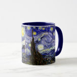 Van Gogh's Starry Night, 1889 Mugg<br><div class="desc">Som van Goghs magnum opus, hyllas målningen på ett mycket bra sätt, men den skildrar bilden utanför hans sanatorium-rumsfönster på natten, även om den målades från minnet under dagen. Bilden är i den offentliga domänen. Kontakta Mönster & Paintings & Graphics för speciella förfrågningar. © Copyright 2020 P.D., Mönster & Paintings...</div>
