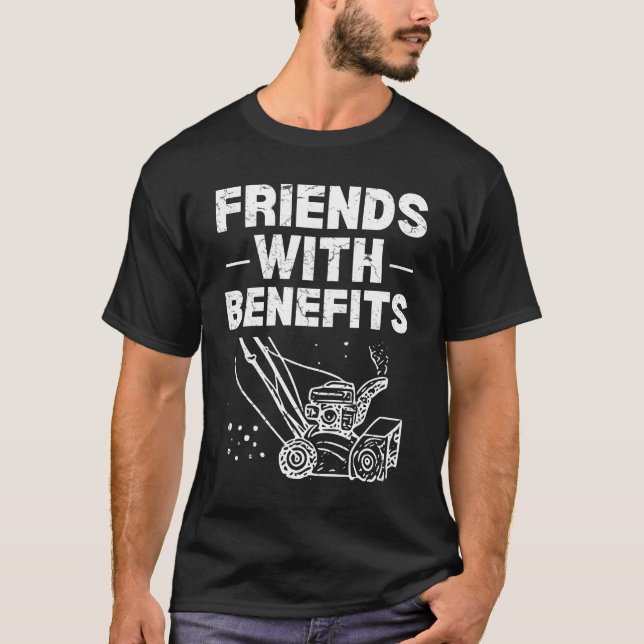 Vän med fördelar Snöblåsare T Shirt (Framsida)