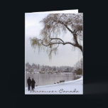 Vancouver Vinterkort Romantiska Kanada-kort Helgkort<br><div class="desc">Vancouver Vinterkort Personliga Vinterundret Vancouver's Stanley Park Lyckönskningskort & Inbjudningar Vancouver Kanadas Förlorade Lagun Vinter Souvenirkort Anpassade Kanadensiska Vinter Julkort Snötäckta Träd Vinter Sjö Kort vykort Vancouver Skog Landskap Minnessaker Vackra Kanadensiska Västkustens Vinter Par Personliga Lyckönskningskort Vancouver Årstider Foto av Kanadensiska Konstnär / Designer Kim Hunter se www.kimhunter.ca för många...</div>
