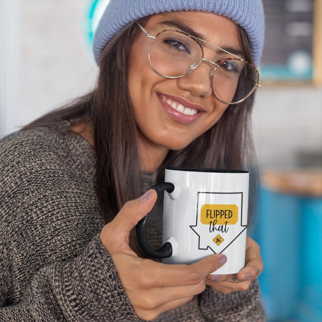 Vänd huset Mugg (Celebrate that special home renovator in your life with this fun, "Flipped that" mug! )