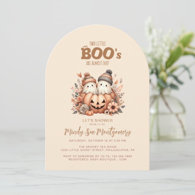 Vänd Spöken i en Pumpkin Baby Shower-inbjudan Inbjudningar (Stående Fram)