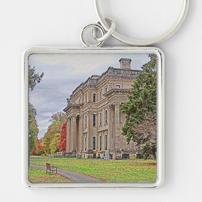 Vanderbuilt herrgård fyrkantig silverfärgad nyckelring (Framsidan)