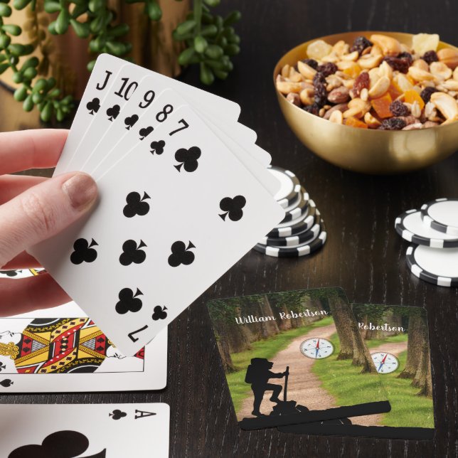 Vandrare med skogsväg och kompass personalisera casinokort (På plats)