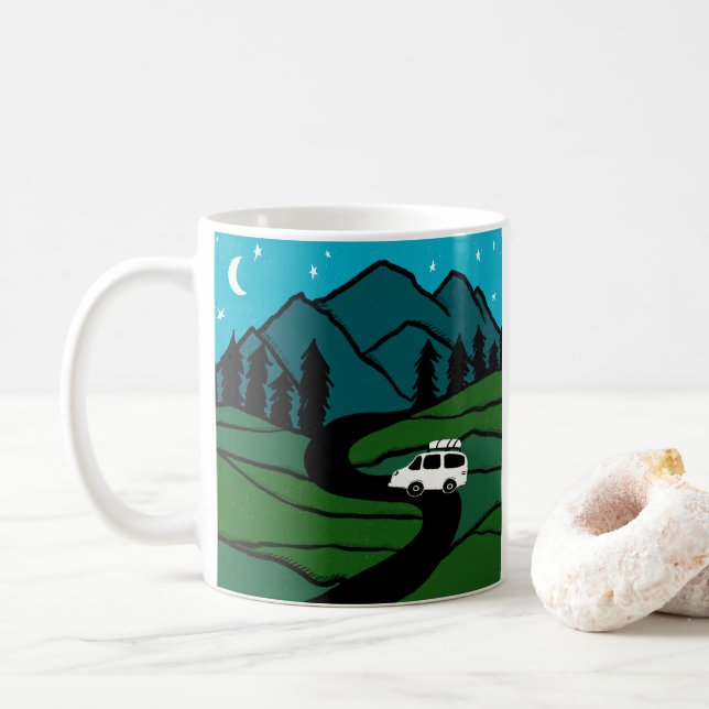 Vanlife Träd Forest Mountain Utforska Måne Stars Kaffemugg (Med munk)