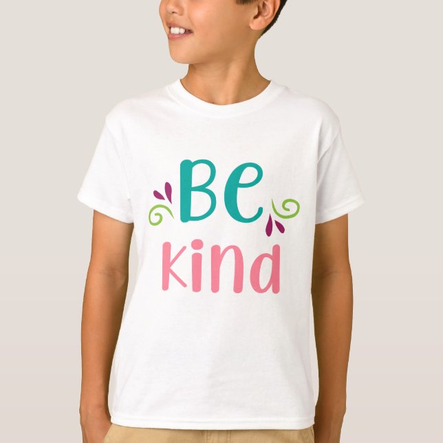 Vänlig Färgrik Design T Shirt (Framsida)
