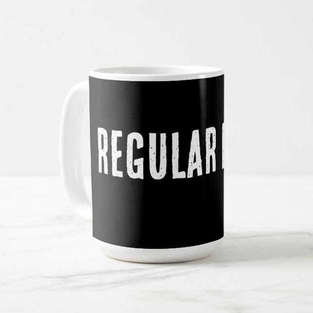 Vanlig Kille – Enkel Vardaglig Humor Design Kaffemugg (Framsida vänster)