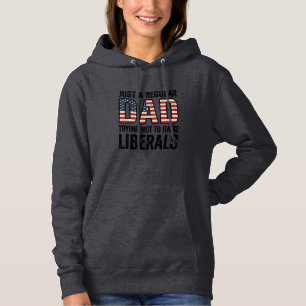 Vanlig Pappa Försöker Inte Uppfostra Liberaler Trö T Shirt