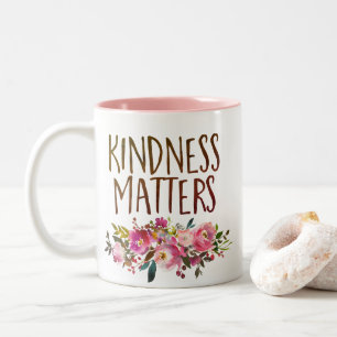 Vänligheten betyder den blom- kaffemuggen Två-Tonad mugg