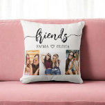 Vänner 3 - Foto Vänskap Collage Kudde<br><div class="desc">Fira din vänskap med Friends 3 Photo Vänskap Collage Dekorativ kudde. Den här personligen har ett vackert ordnat kollage med tre omhuldade foton, där speciella ögonblick spelas upp med dina vänner. Den är konstruerad av högkvalitativa material och tillför snyggt och känslosam beröring till vilket utrymme som helst. Perfekt för födelsedagar,...</div>