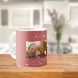 Vänner för livsfoto namn brun röd kaffemugg