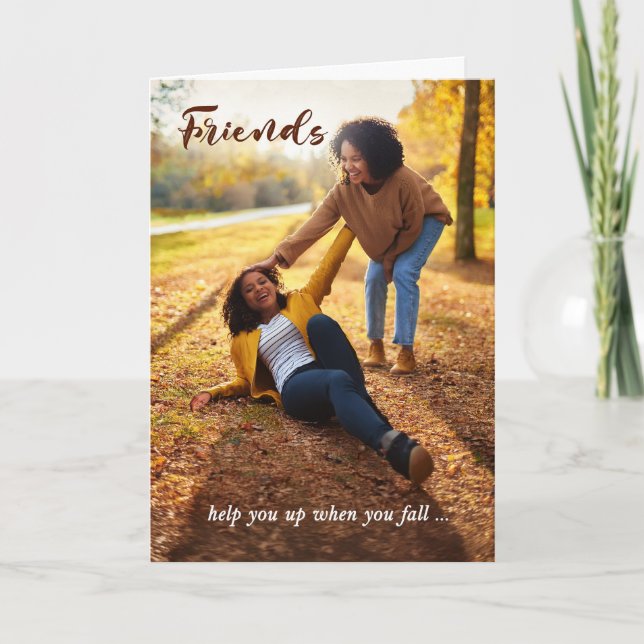 Vänner i humor hjälper dig att komma upp när du ko kort (Framsida)