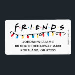 VÄNNER™ | Juldagen Ljus Logotyp Fraktsedel<br><div class="desc">Fira julhelgen med Logotypen FRIENDS™ julklapp i Ljus. Med den ikoniska FRIENDS™-logotypen, som är försedd med färgstark julklapp i ljus, ger den här festdesignen charm och nostalgi till en mängd olika produkter. Perfekt för fläkt i den älskade TV-showen, det är ett härligt sätt att ge helgdag glädje åt gåvor, kläder...</div>