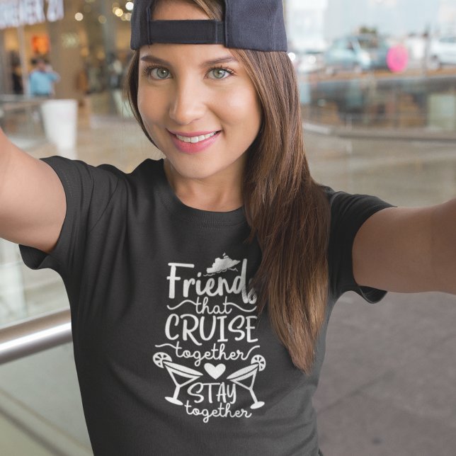 Vänner som kryssar tillsammans i Resa-vacation T Shirt (Skapare uppladdad)