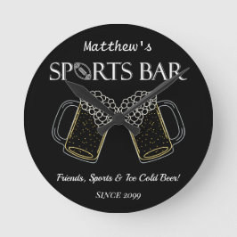 Vänner, sport och öl - Väggsluss för sport Pub Rund Klocka