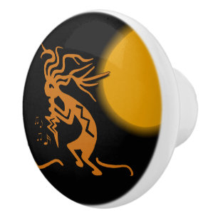 Vänster belägen mitt emot Kokopelli musiker Knopp