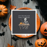 "Vänta bara på Halloween Napkins | Funny Pappersservett<br><div class="desc">Lägg till en spooky-beröring till Halloween-festligheterna med de här "Vänta på Halloween"-servetterna. De här blöjorna är perfekt för alla Halloween fest, spooky-insamling eller matad middag. De är av hög kvalitet, absorberande papper, både praktiska och snyggtar, skapar dem idealiska för att servera drycker, aptiserter eller efterrätter. Oavsett om du är värd...</div>