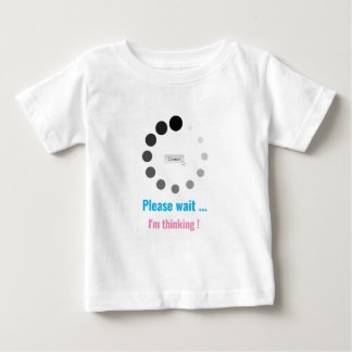 Vänta lite, jag funderar Personlig text Söt T Shirt