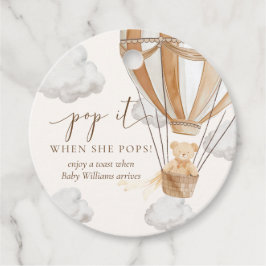 Vänta tills Nallen poppar det när hon hoppar. Gåvor Etiketter