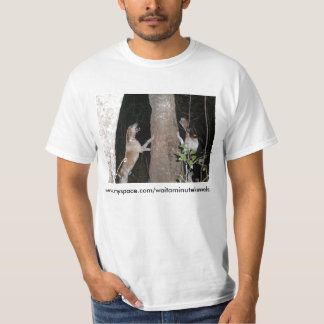 Väntan skräddarsy minimala hundkojor - t shirt