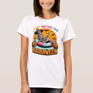 Väntar bara på Halloween-design T Shirt