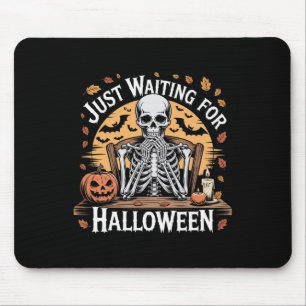 Väntar bara på Halloween Skeleton Coffee Spooky Musmatta