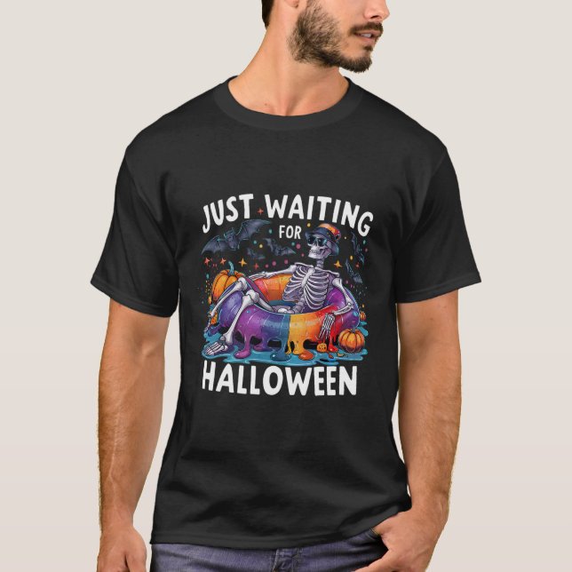 Väntar bara på Halloween-talessäsong T Shirt (Framsida)