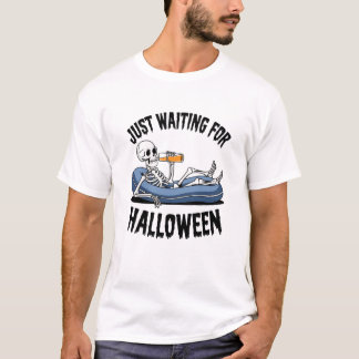 Väntar bara på Halloween-uppmjukande Skeleton med T Shirt