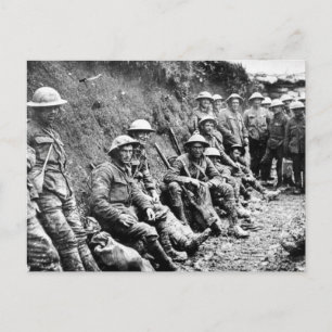Väntar i Trenches WWI Vykort