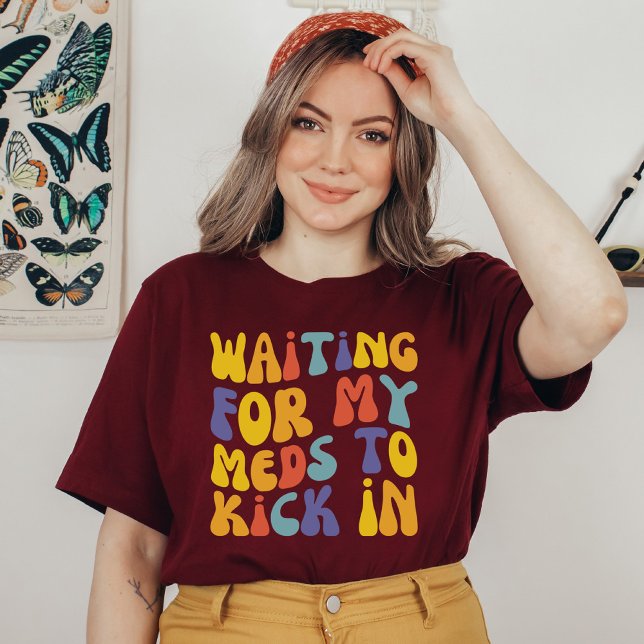 Väntar på att mina medier ska vara kvar | Psykisk  T Shirt (Skapare uppladdad)