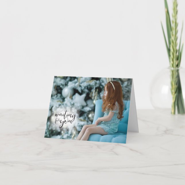 Väntar på dig, flicka Sitta vid Julgran Helgkort (Framsida)