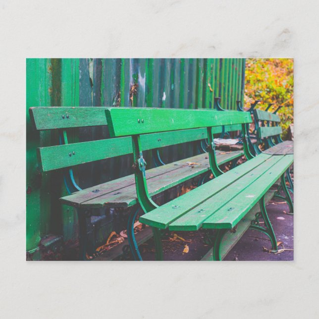 Väntar på Grönt Park Benches Vykort (Framsida)