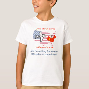 Väntar på min lilla syster Adoption från China T Shirt