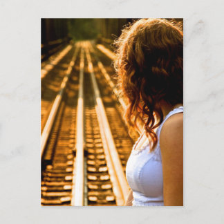 Väntar på Tåg Vykort