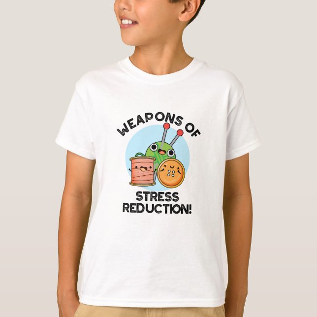 Vapen för Stressat reduktion funny Knitting Pun T Shirt (Framsida)