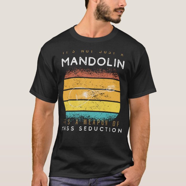 Vapen mot masseduktion Mandolin Tee - Pluck Up C (Framsida)