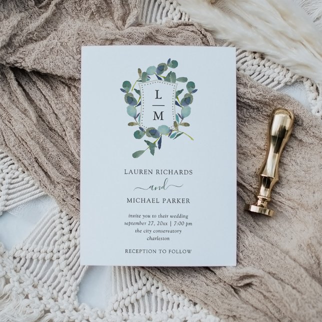Vapensköld av eukalyptus | Vattenfärg Bröllop Inbjudningar (An elegant wedding invitation with your monogram in a crest surrounded by eucalyptus leaves)
