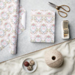 Vapensköld för Möhippa av elegant Blommigt Presentpapper<br><div class="desc">Den här vapenskölden med elegant vattenfärg i monogram ger en sofistikering till den här presentfigurationen. Anpassa den här designen med en inledande del i vapenskölden. Färg omfattar,  ljusblått,  rosa och grått.</div>
