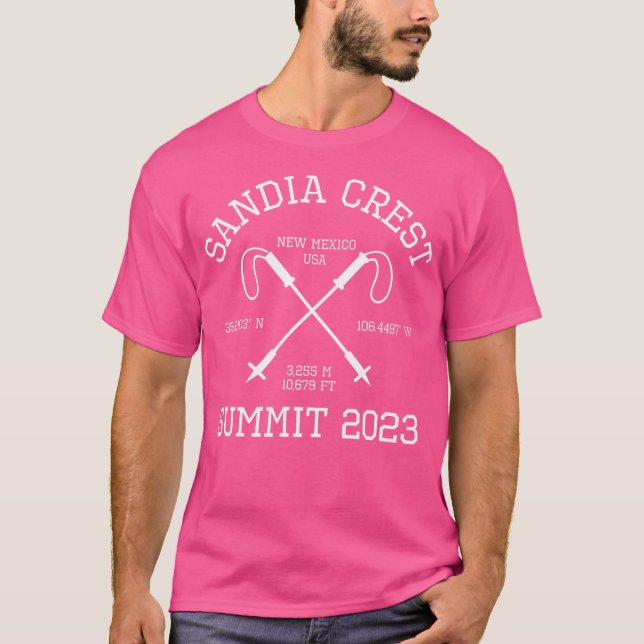 Vapenskölden i Klibed Sandia 2023 Hike New mexico  T Shirt (Framsida)