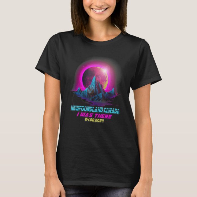 Vaporwave Total Solar Eclipse 2024 Newfoundland Ca T Shirt (Framsida)