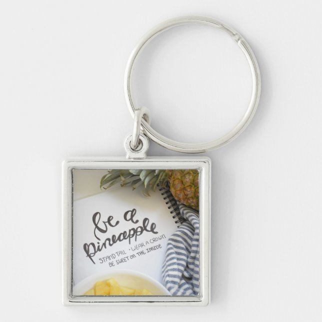 Var ananas fyrkantig silverfärgad nyckelring (Framsidan)