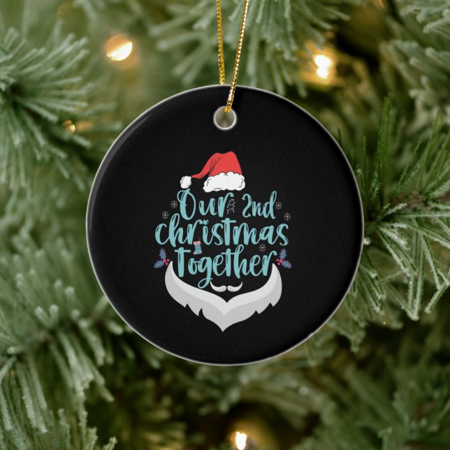 Vår andra jul tillsammans med en familj som matcha julgransprydnad keramik (Träd)