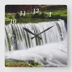 Vår är i Hodgson Wall Clock Fyrkantig Klocka