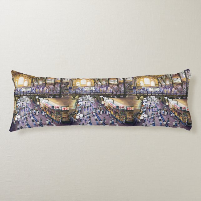 Var är kvinnornas Vatten Closet? Budapest Kroppskudde (Framsidan)