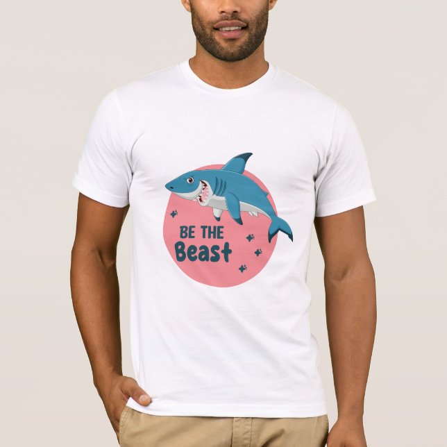Var Beasten Kawaii Lycklig Blue Shark på Rosa T Shirt (Framsida)
