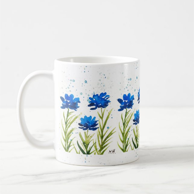 Vår blå himmel blommor i modern chic med vattenfär kaffemugg (Vänster)