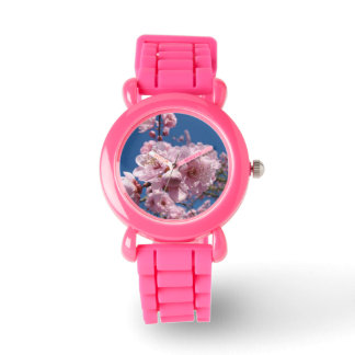 Vår Blå Himmel Tittar Rosa Träd Blommor Armbandsur