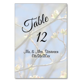 Vår Blommar med Svarta Namn och datum Bordsnummer