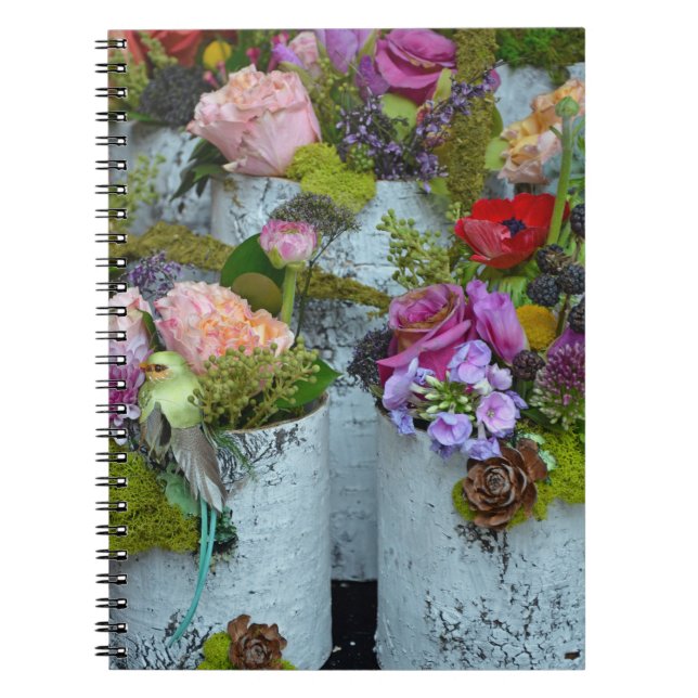 Vår blommigt-arrangemang anteckningsbok (Framsidan)