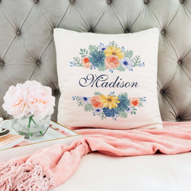 Vår Blommigt Chic Modern Personlig Namn Kudde (Skapare uppladdad)